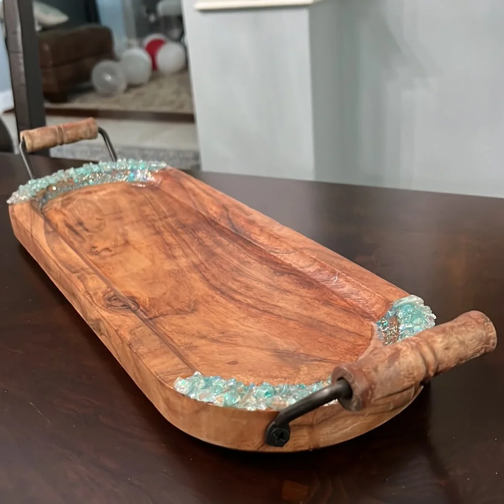 18” hand made resin work wooden tray - Picture 4 of 4